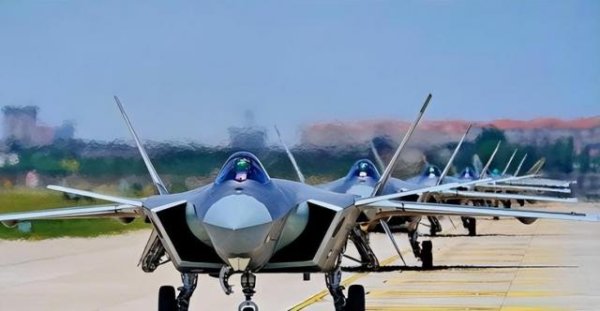 公富网配资 美专家放言四代机可击落歼20？前提苛刻难实现，体系作战才是关键​